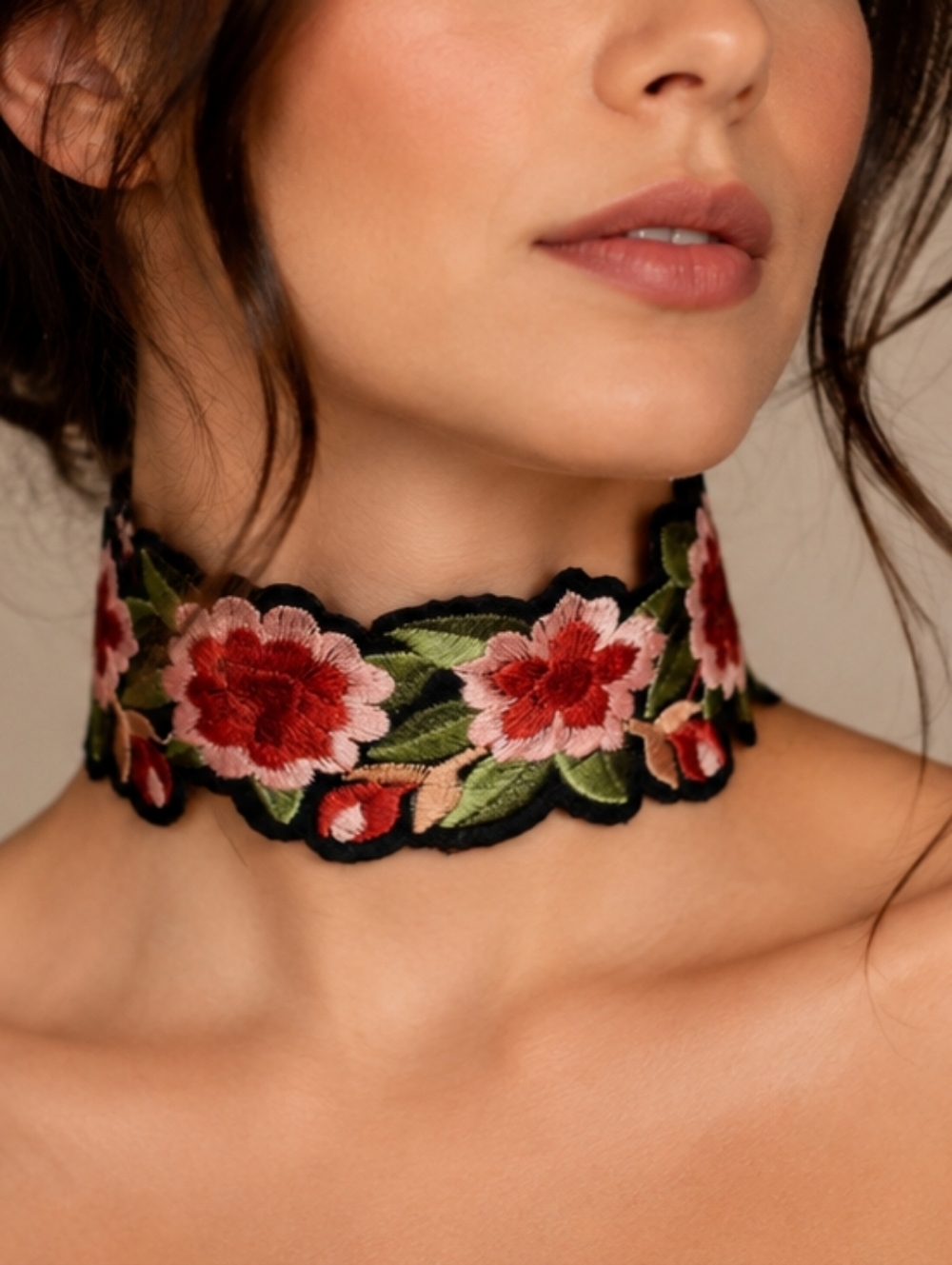 Sexy & Stylish Embroidered Floral Choker